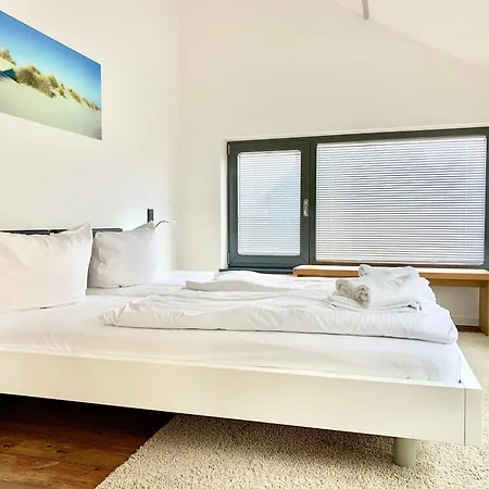 Wasser Mit Sauna Kamin Meerblick Und Dachterrasse Nahe Ostsee Auf Rügen Apartment